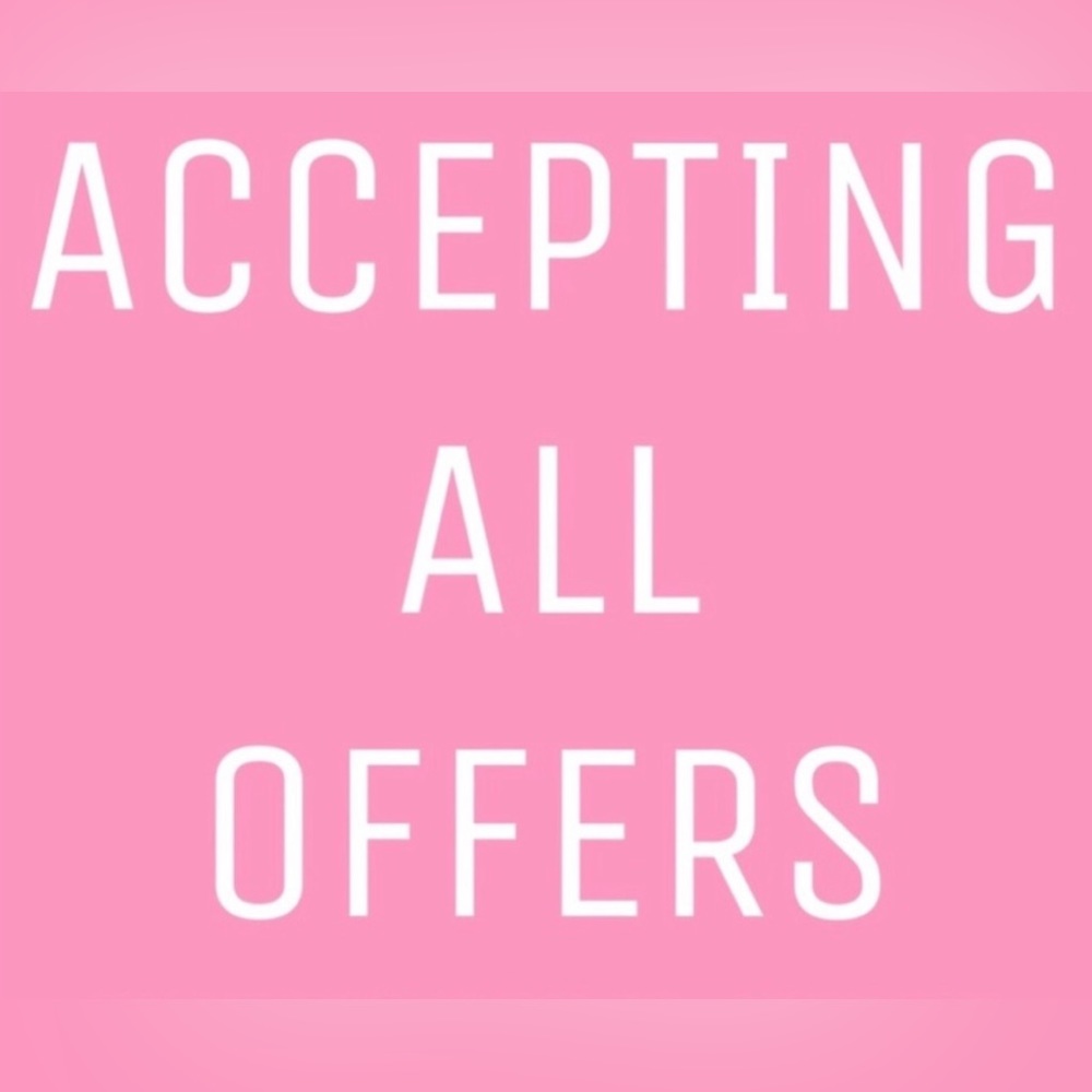 Accepting all reasonable offers. Don’t hesitate Bundle & save So many great item